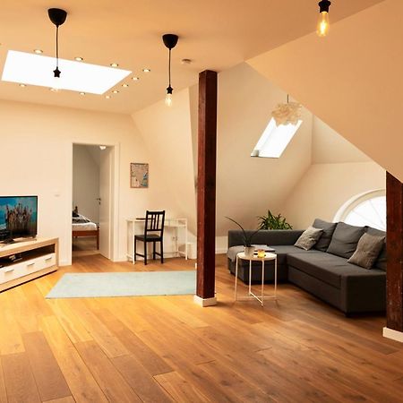 Woelkchen - Wohnung Mit Balkon, Holzdielen & Tv Bremerhaven Bagian luar foto
