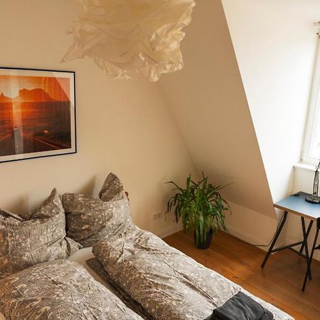 Woelkchen - Wohnung Mit Balkon, Holzdielen & Tv Bremerhaven Bagian luar foto
