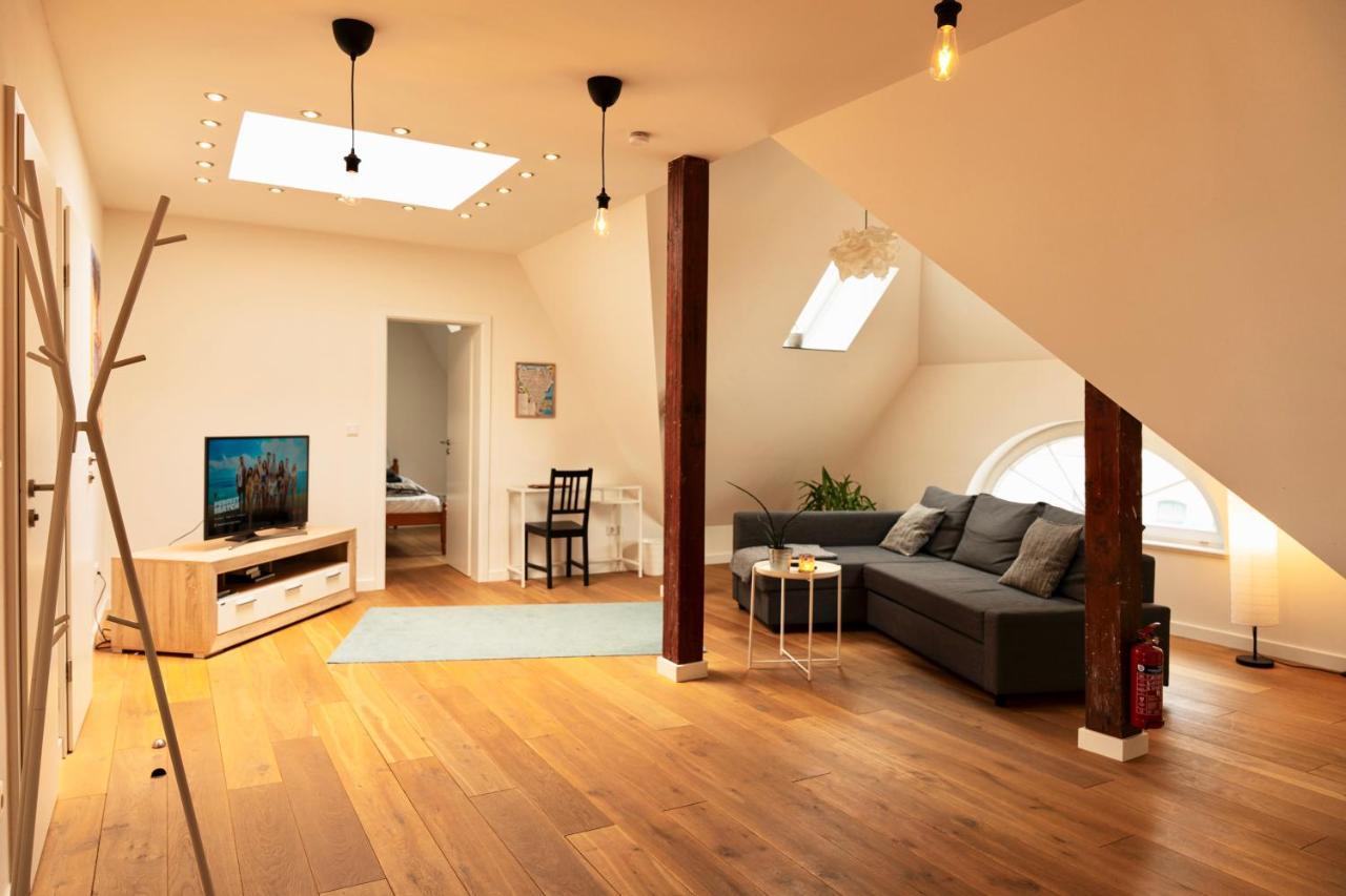 Woelkchen - Wohnung Mit Balkon, Holzdielen & Tv Bremerhaven Bagian luar foto