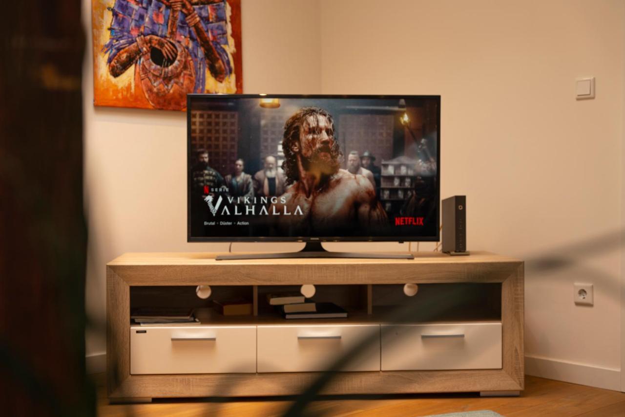 Woelkchen - Wohnung Mit Balkon, Holzdielen & Tv Bremerhaven Bagian luar foto